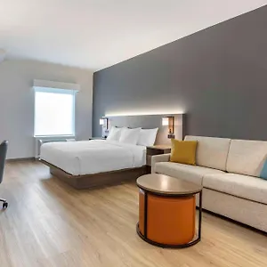 Hotel Comfort & Liberty International Airport